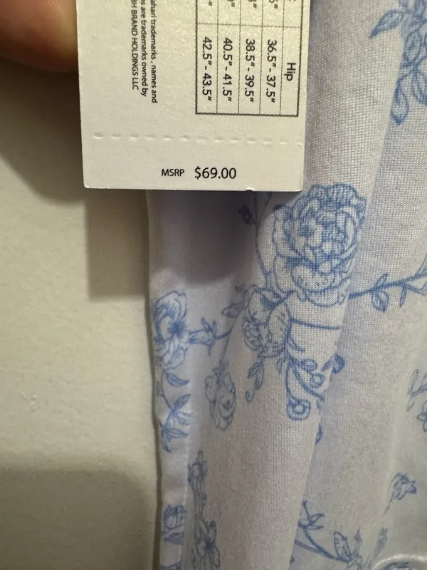Tahari floral soft and cozy short pajama set size M - Image 6