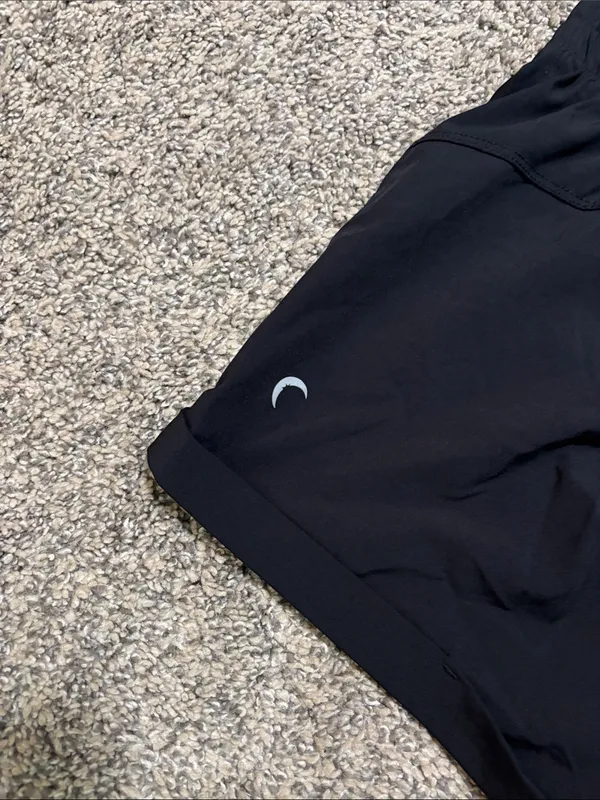 Zyia shorts size small - Image 3