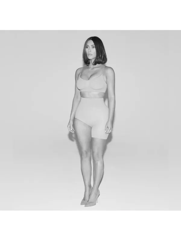 SKIMS Seamless Sculpt Solution Left Leg Exposed Bronze Shorts NEW size M - Image 7