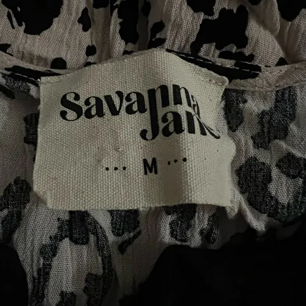Savanna Jane Leopard Embroidered Bell Sleeve Top Medium Women’s Cream - Image 4