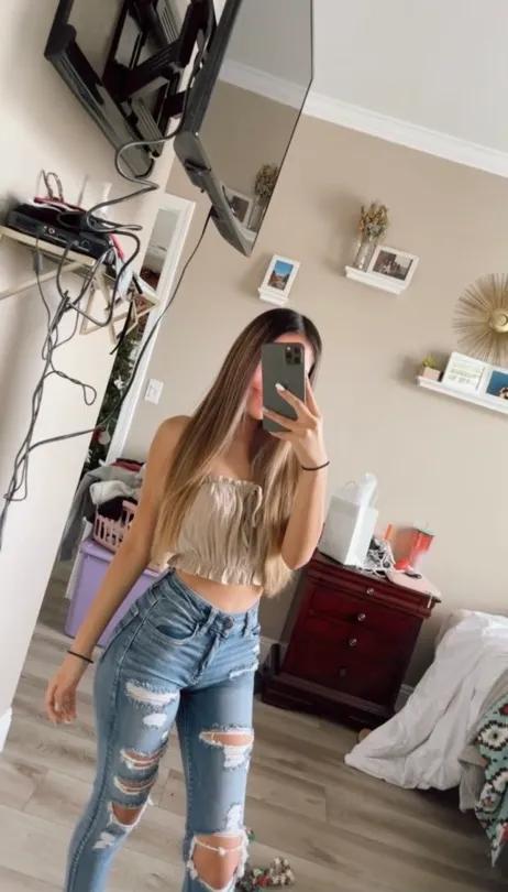 American Eagle Jeans - Image 3