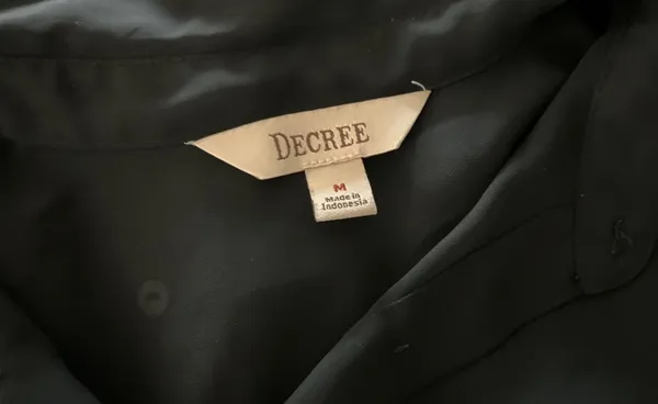 DECREE WOMEN'S LONG-SLEEVE BLACK BUTTON UP SHIRT~SIZE MEDIUM - Image 7