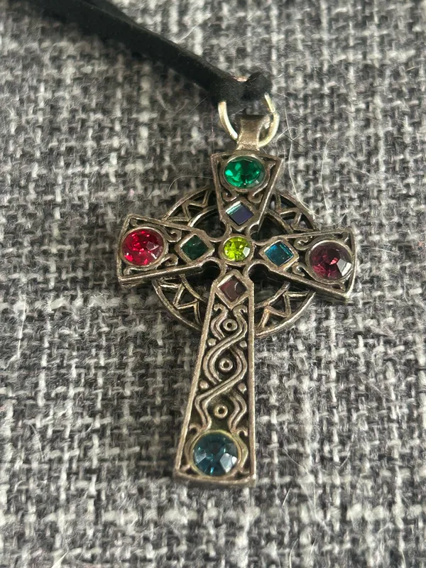 Vintage Signed MIRACLE Celtic Cross Pendant Necklace Silver - Image 2