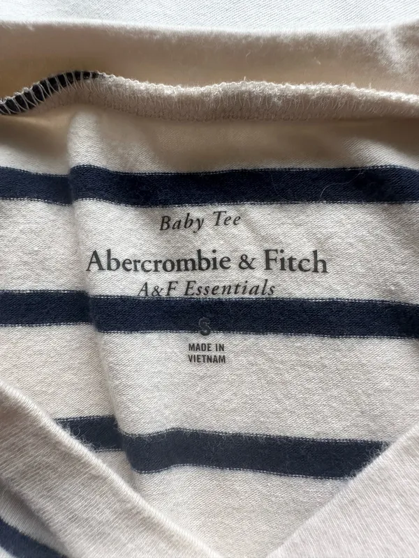 Abercrombie short sleeve striped top - Image 3