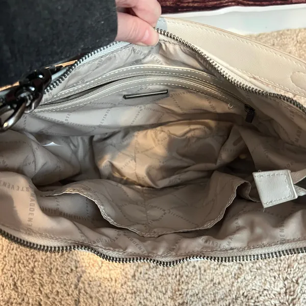 Steve Madden Chalk Quilted Hobo Bag Purse Handbag White Gray Supple 12x10x4 - Image 4