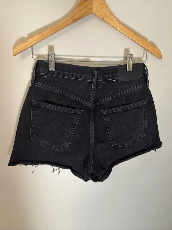 NWOT Citizens of Humanity Marlow distressed denim shorts black 25 - Image 3