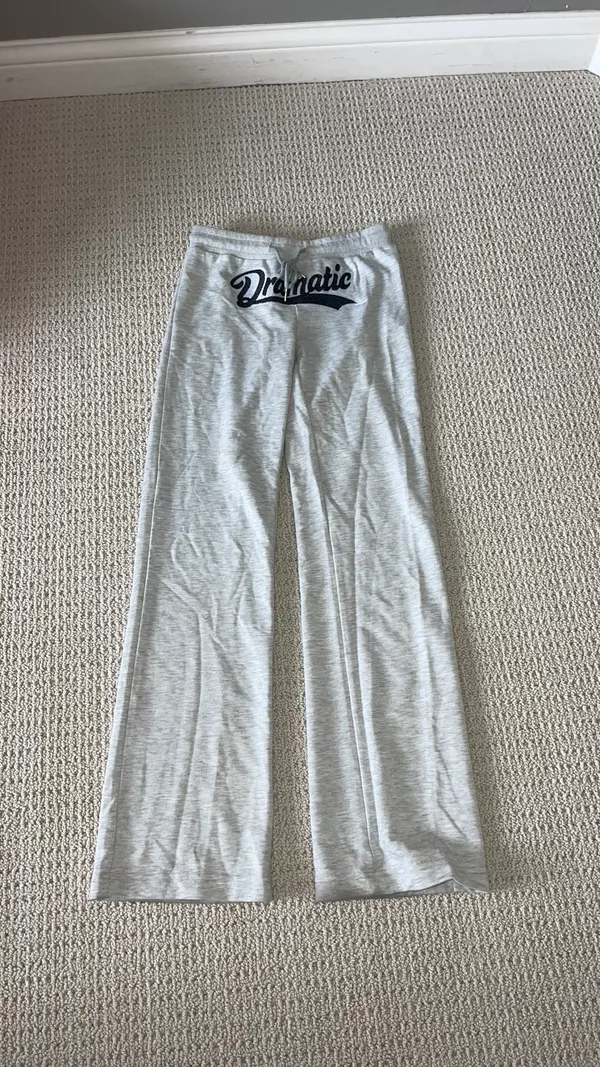 Edikted Wide-Leg Yoga Pants - Image 3