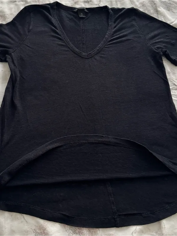 Banana Republic Black 100% linen Short-Sleeve V-Neck Knit t-shirt, size XS - Image 10
