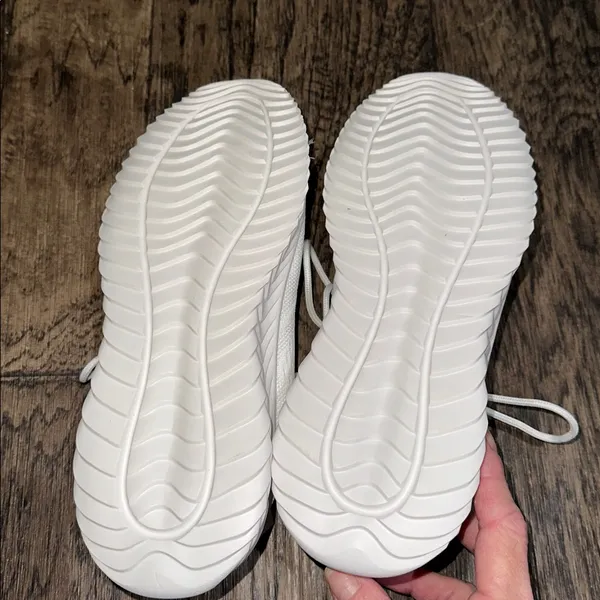 White Athletic Sneakers Size 8 - Image 3
