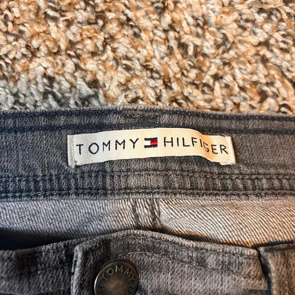 Tommy Hilfiger Gray Denim Jeans‎ Flare Leg Low Rise Frayed Hem Womens - Image 2