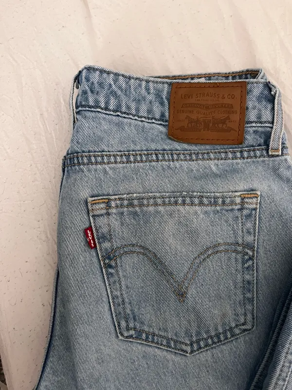 Levi’s Low Loose Jeans - Image 5