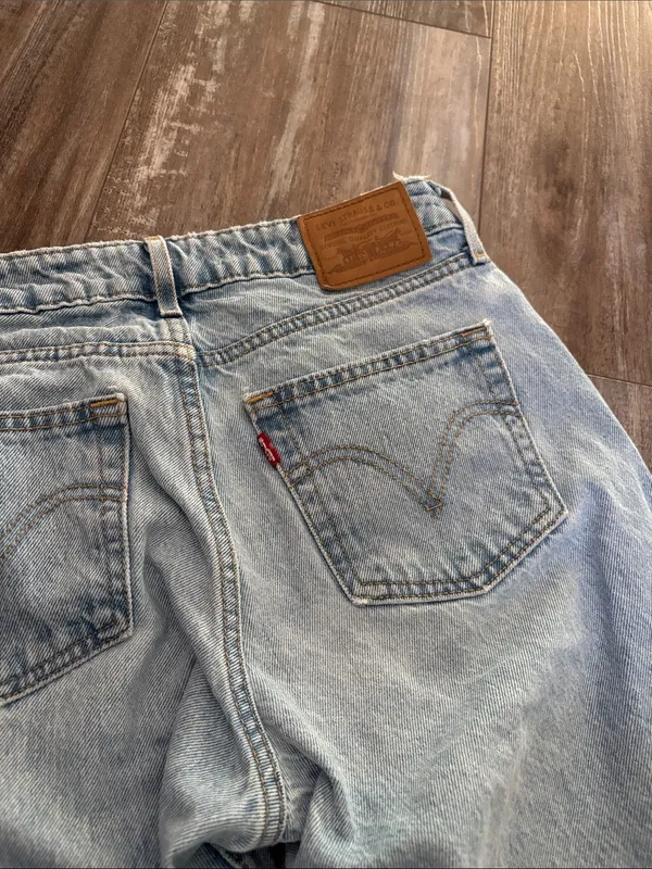Levi’s Low Loose Big E Reissue Jeans size 25 - Image 9