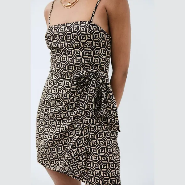 Urban Outfitters | OU Juliette Geo Wrap Strapless Mini Dress, Black | Medium‎ - Image 2