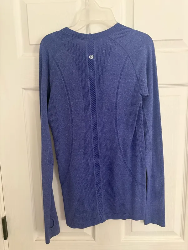 Lululemon Swiftly Tech Long Sleeve- Viola Violet Size 6 - Image 3