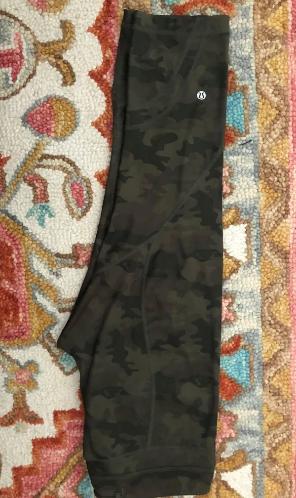 Camo Cropped Leggings - Image 3