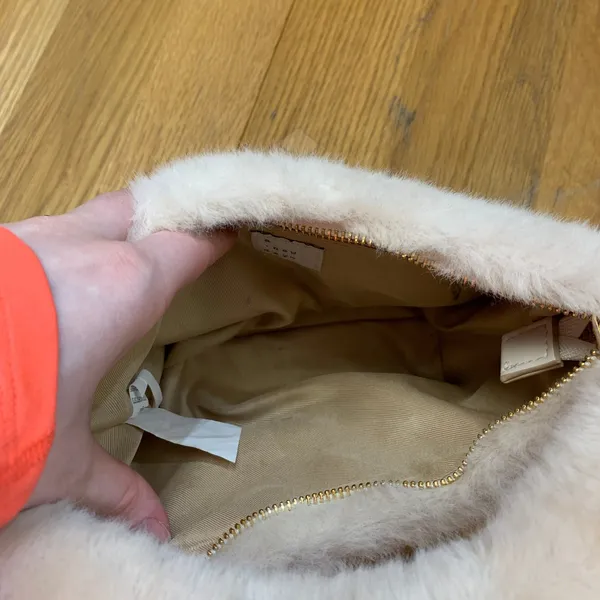 A New Day Purse Faux Fur Handbag Cream‎ Fuzzy Top Handle Bag Zipper Close Chic - Image 4