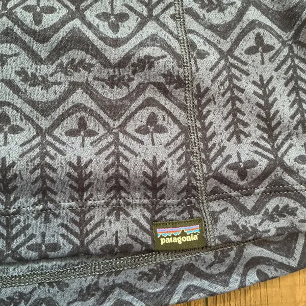 Patagonia Capilene Midweight Baselayer Top Blue Print Long Sleeve Size M Hiking - Image 2