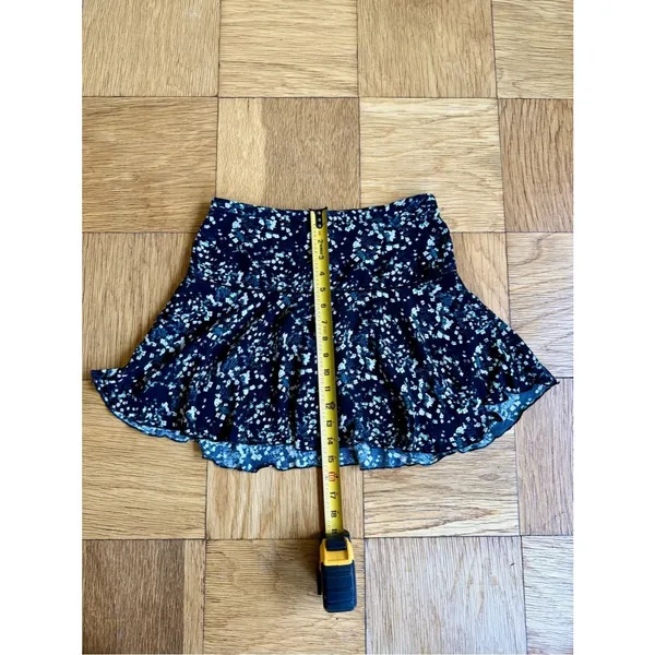 Aritzia Sunday Best Zelda Mini Skirt, Size 2, Black w/ White and Blue Flowers - Image 8