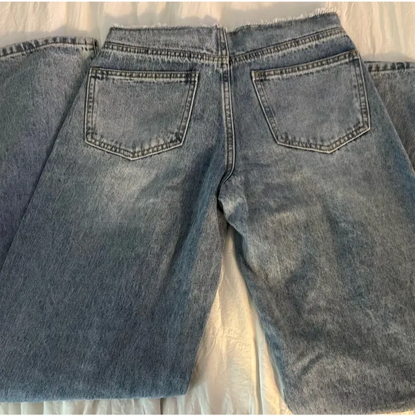 White Fox Boutique Light Wash Jeans - Image 3