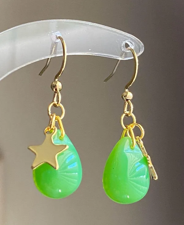 Handmade opaque green Czech glass teardrop & gold stainless star cute dangle earrings 💚🌟 - Image 3
