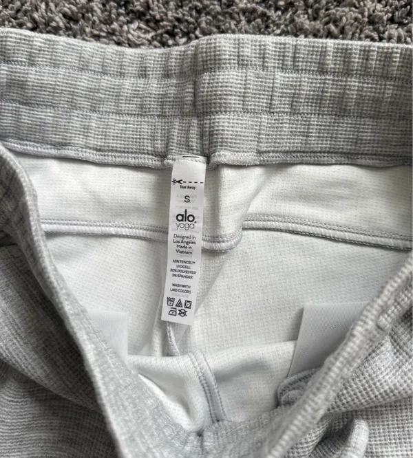 ALO Yoga Light Gray Waffle Knit Joggers - Image 7