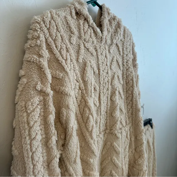 SHEIN Cream Textured Sweater SET - Image 3