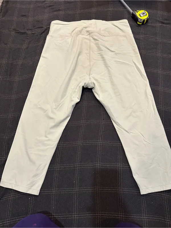 Light Mint Capri Leggings Green Size XL - Image 6