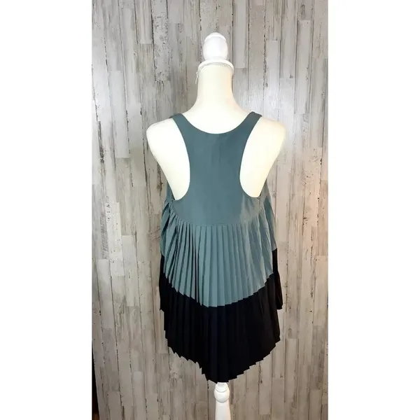NWT Athleta Women's Small Pleated Deep Ocean Teal Sleeveless V-Neck‎ Tank Top - Image 5