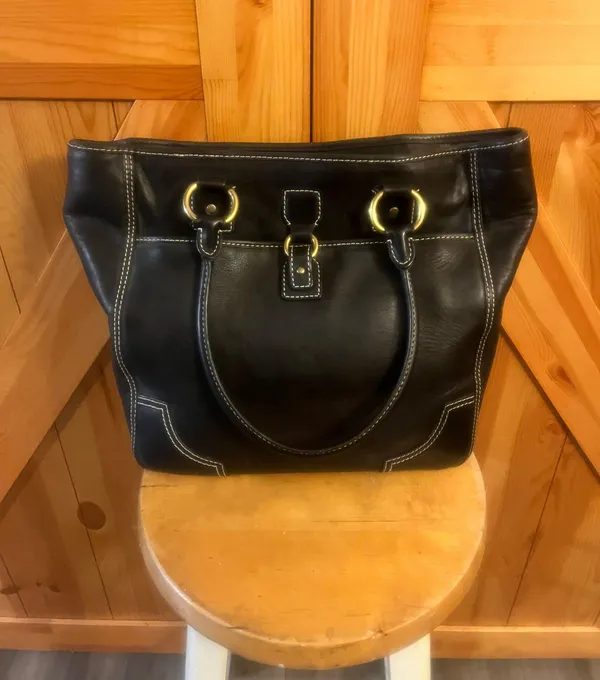 Antonio Melani Black Soft Leather shoulder Handbag /Purse. - Image 3