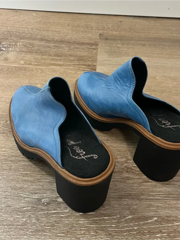 Free People James Mule Blue Chunky Heel - Image 3