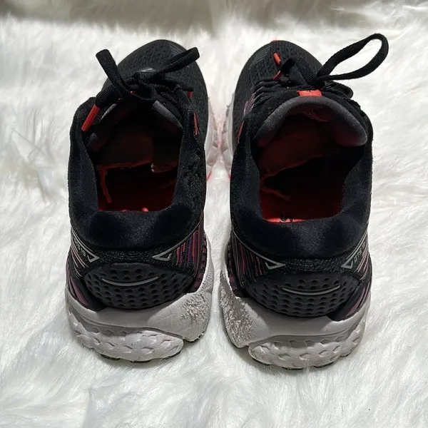 Brooks Adrenaline GTS 19 size 6.5M.‎  B69 - Image 6
