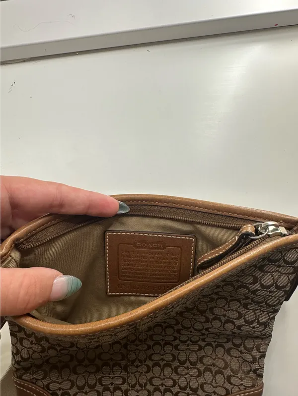 Coach - Image 3