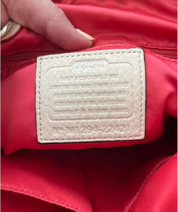 Coach White Perri soft pebble leather shoulder bag - Image 3