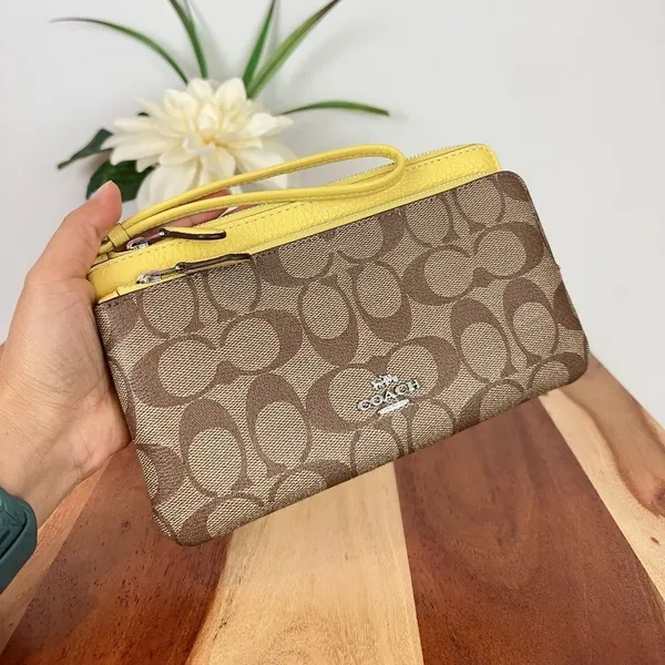 NWT‎ Coach Double Zip Wallet In Signature Canvas - Image 2