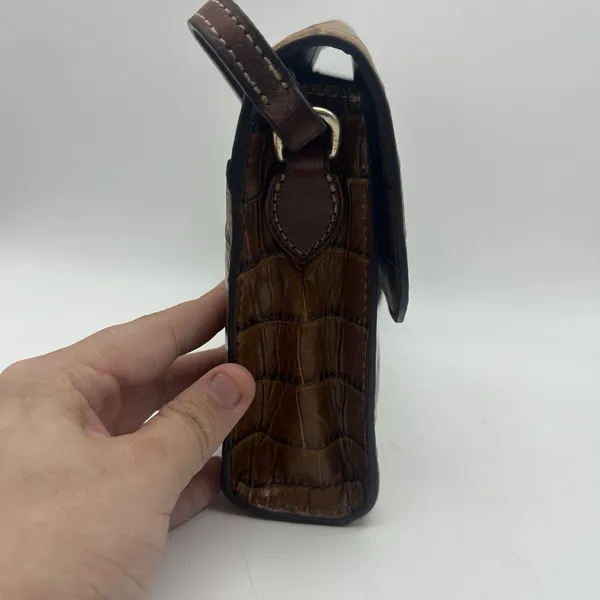 Dooney & Bourke Vintage Brown Croc Embossed Leather Crossbody Bag - Image 7