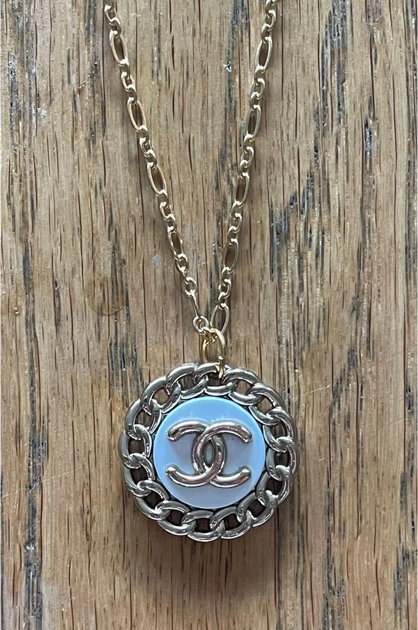 Reworked Gold and White Button Necklace - Image 4