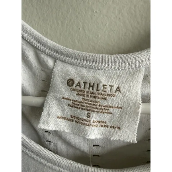 Athleta White Long Sleeve Pointelle Mesh Seamless Training Top S 211280002‎ - Image 4