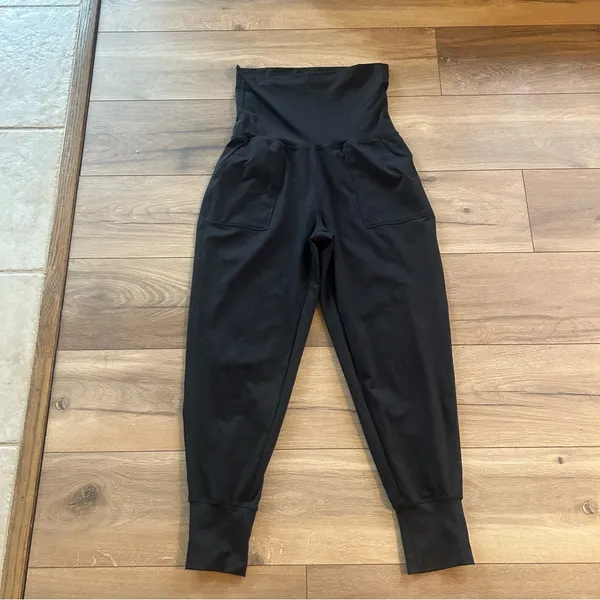 OFFLINE By Aerie The Hugger Jogger in True Black - Image 2