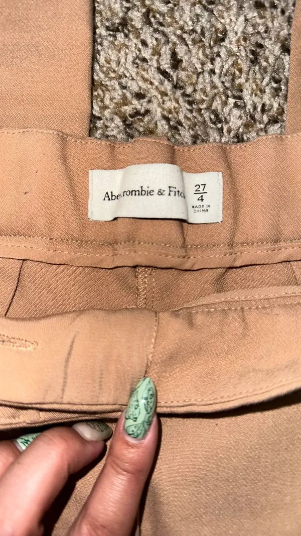 Abercrombie & Fitch Curve Love Sloane Tailored Pants in Tan - Image 7