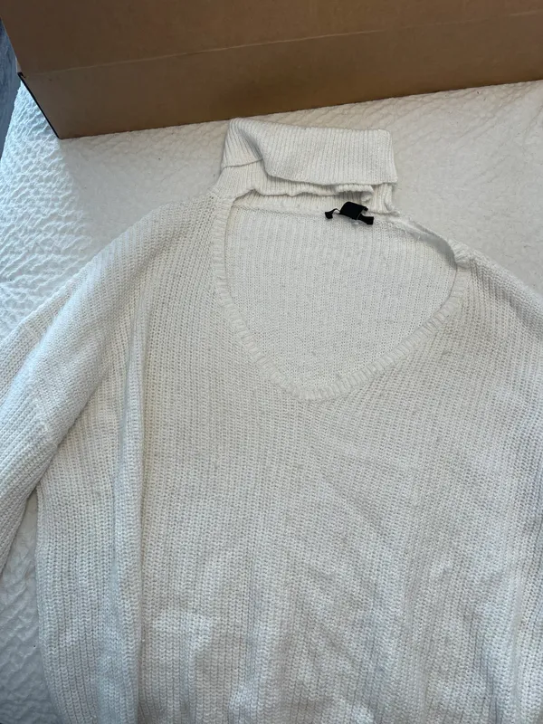 Forever 21 Turtleneck Cut-Out Sweater - Image 2