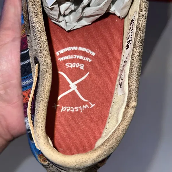 Twisted X Multicolor Patterned Boat Shoes 8.5
Sarape - Image 11