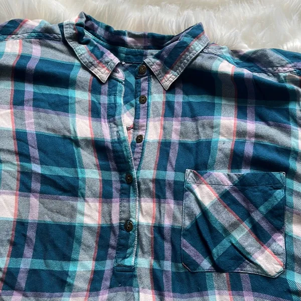 Plaid short sleeve shirt Size undefined - Image 8