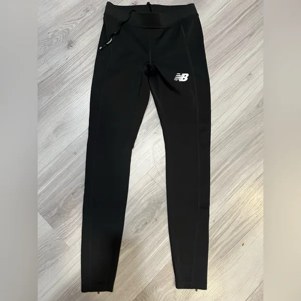 Set‎ NWOT New Balance womens Black and Green Active Leggings - Image 4
