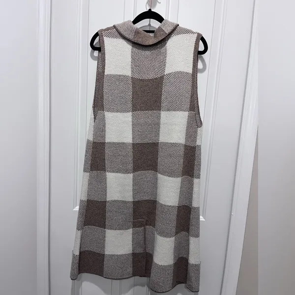 Love Tree Brown and White Plaid Vest - Image 2