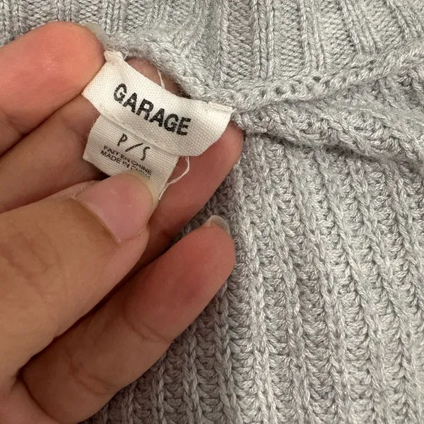 Garage Gray V-Neck Sweater Size S/P - Image 5