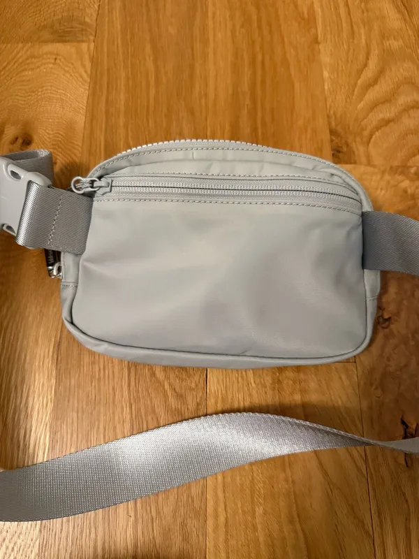 Lululemon Belt Bag - Image 4