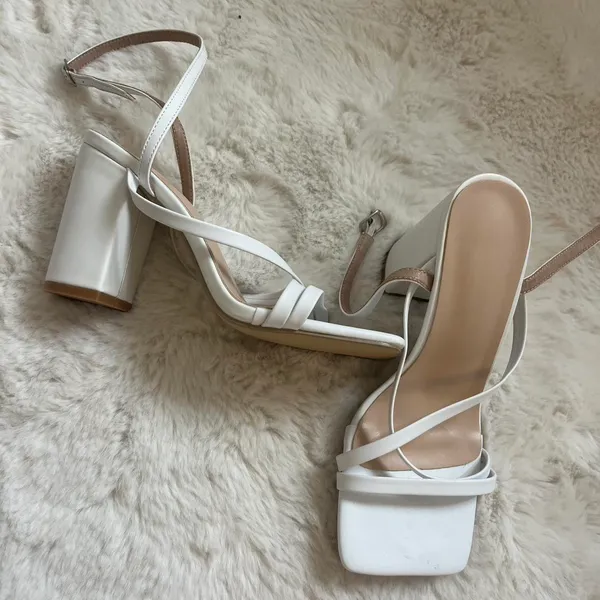 White square high heels Size 5.5 - Image 3