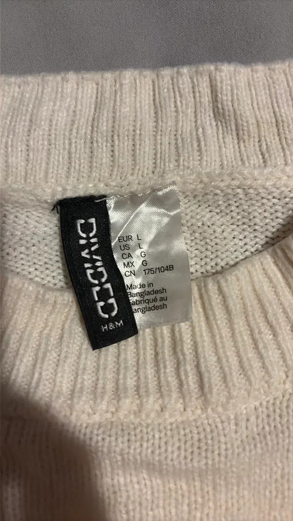 H&M Sweater - Image 2