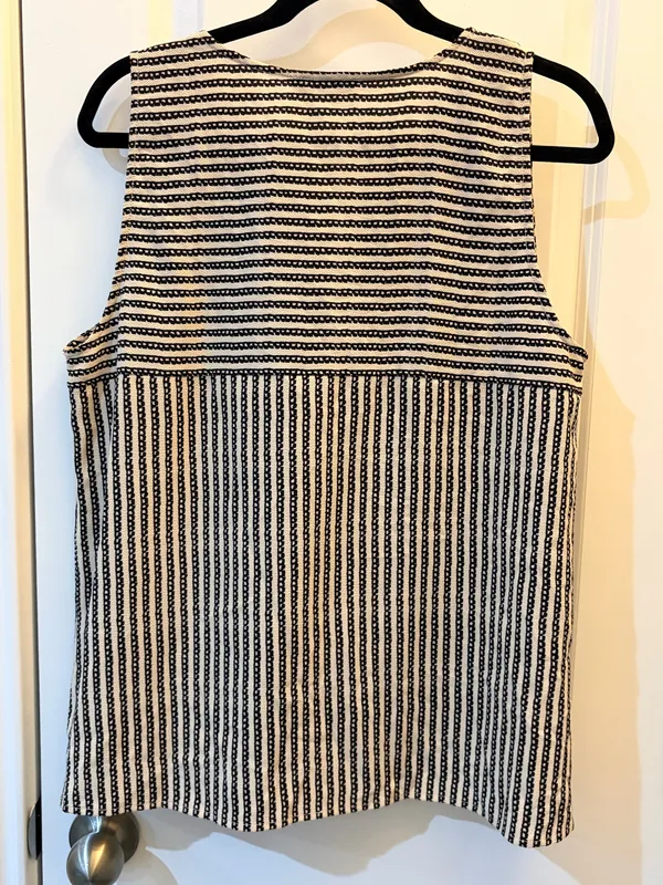 THML Women’s Large Boho Embroidered Sleeveless Tunic Top Navy Red Tassel - Image 3