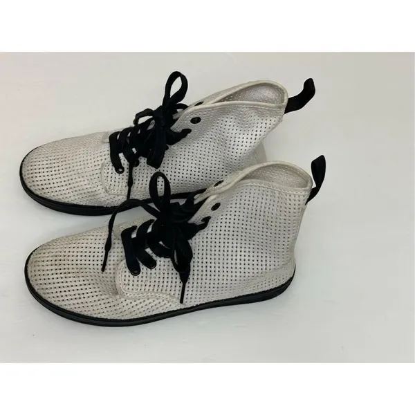 Dr Martens Shoreditch Boots - Image 2